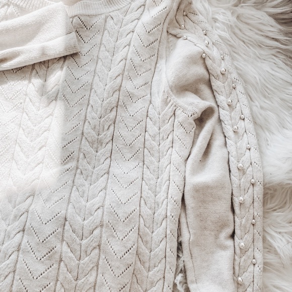 ANN TAYLOR CABLE KNIT SWEATER - Picture 5 of 6